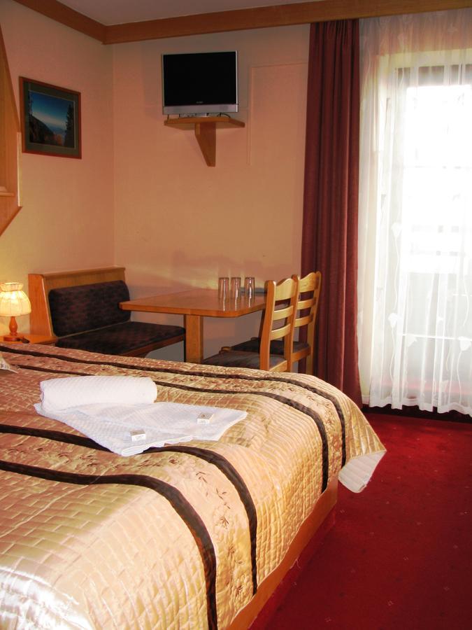 Hotel Alpinum Treffen Εξωτερικό φωτογραφία